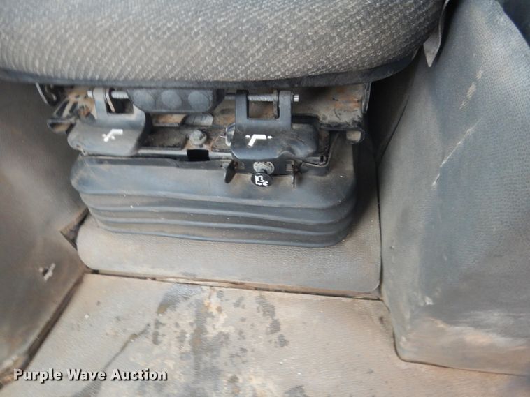 image for item HU9998 2014 Caterpillar D6T LGP  dozer