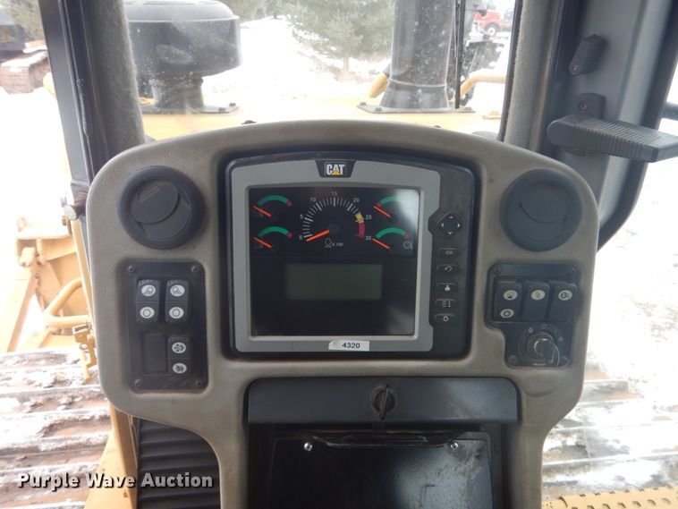 image for item HU9998 2014 Caterpillar D6T LGP  dozer