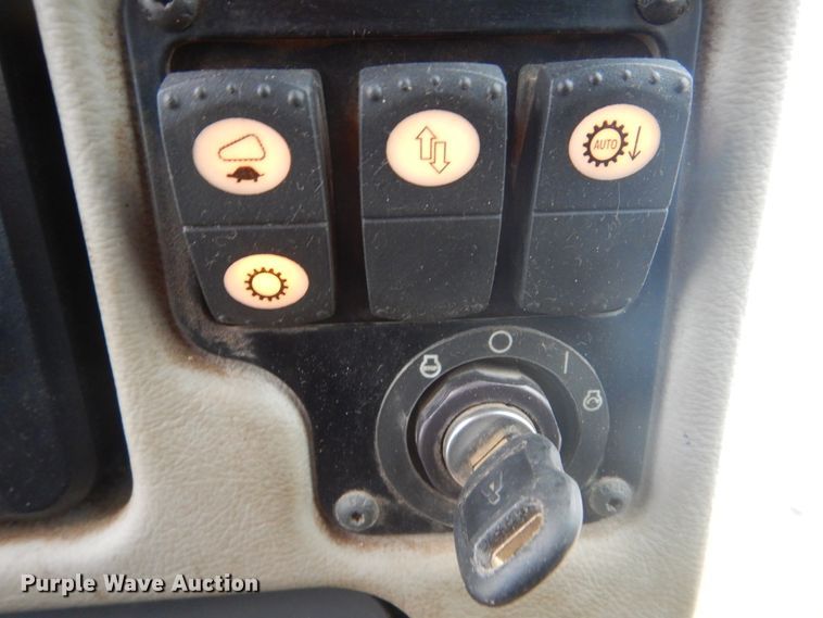 image for item HU9998 2014 Caterpillar D6T LGP  dozer