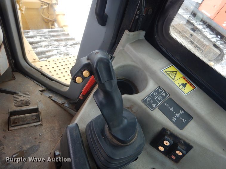 image for item HU9998 2014 Caterpillar D6T LGP  dozer