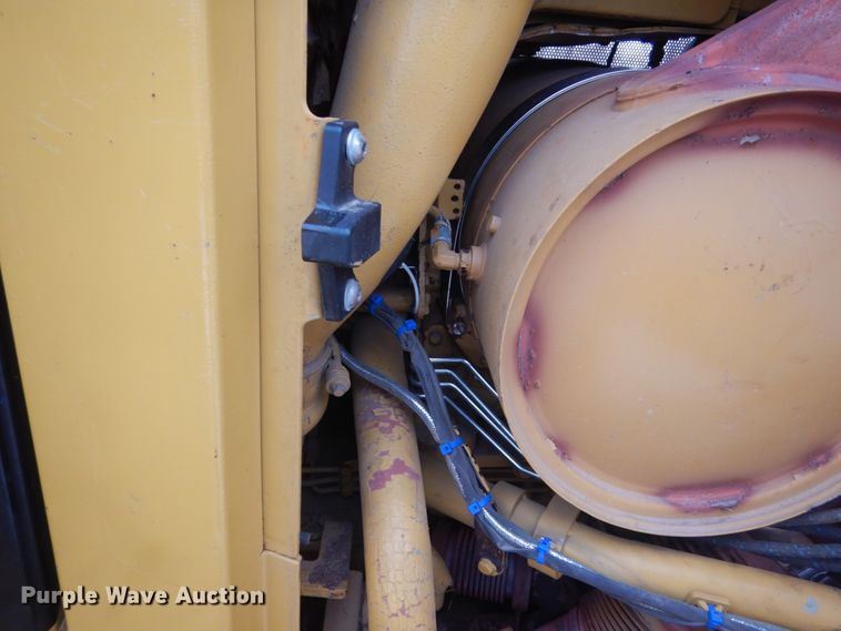 image for item HU9998 2014 Caterpillar D6T LGP  dozer