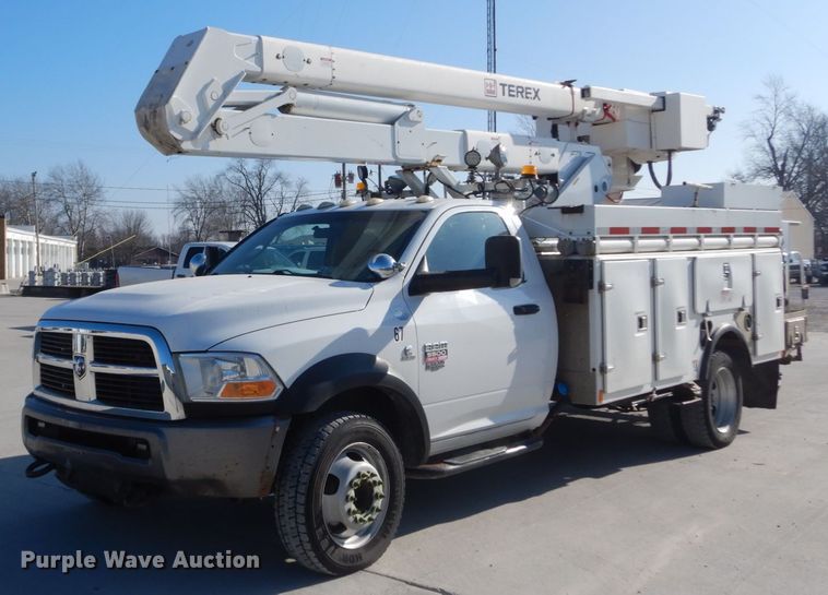 image for item HV9580 2011 Dodge Ram 5500  bucket truck