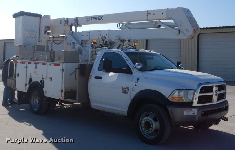 image for item HV9580 2011 Dodge Ram 5500  bucket truck