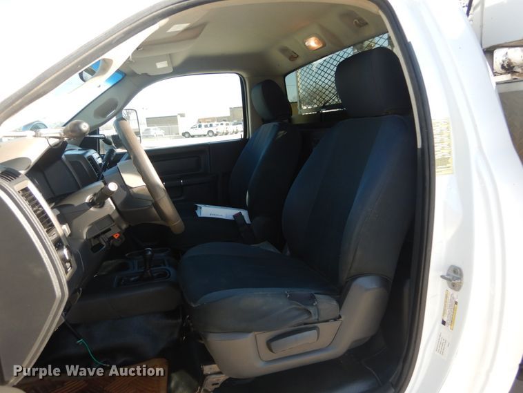 image for item HV9580 2011 Dodge Ram 5500  bucket truck