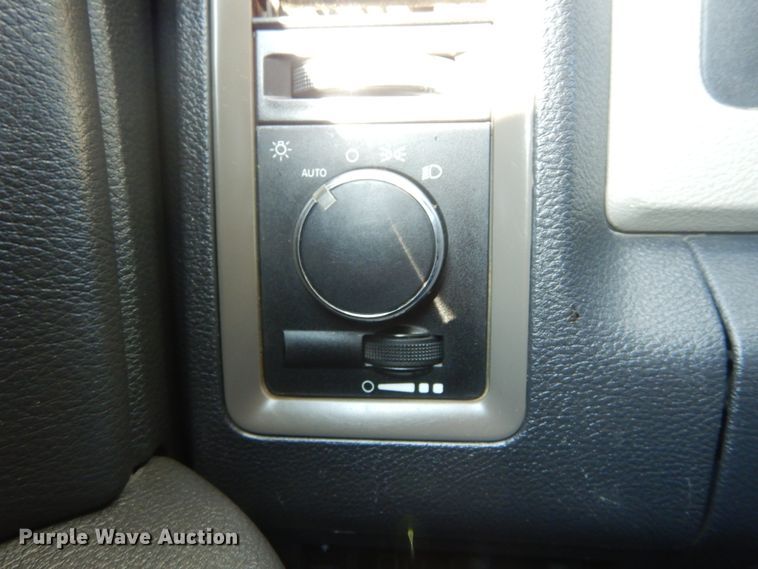 image for item HV9580 2011 Dodge Ram 5500  bucket truck