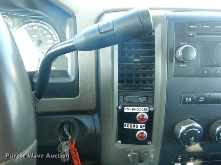 image for item HV9580 2011 Dodge Ram 5500  bucket truck