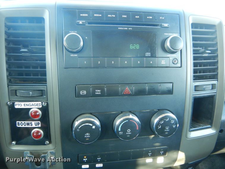 image for item HV9580 2011 Dodge Ram 5500  bucket truck