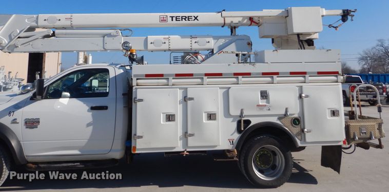 image for item HV9580 2011 Dodge Ram 5500  bucket truck