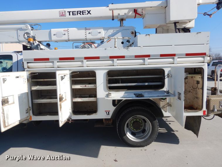 image for item HV9580 2011 Dodge Ram 5500  bucket truck