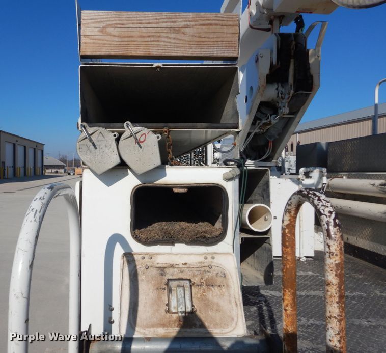 image for item HV9580 2011 Dodge Ram 5500  bucket truck