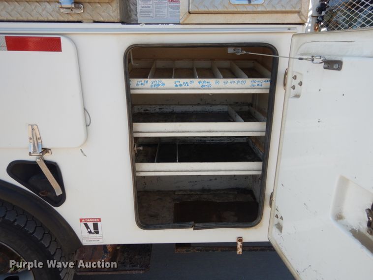 image for item HV9580 2011 Dodge Ram 5500  bucket truck