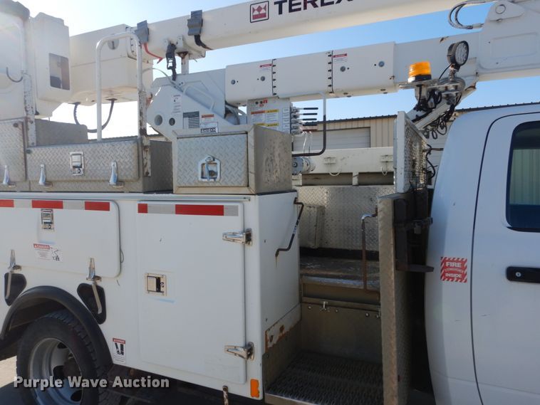 image for item HV9580 2011 Dodge Ram 5500  bucket truck