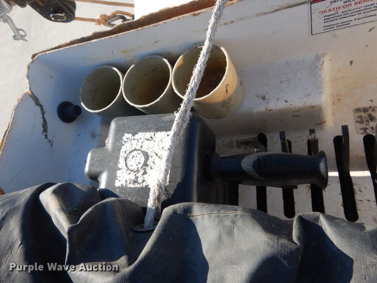 image for item HV9580 2011 Dodge Ram 5500  bucket truck