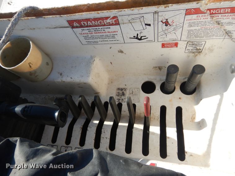 image for item HV9580 2011 Dodge Ram 5500  bucket truck