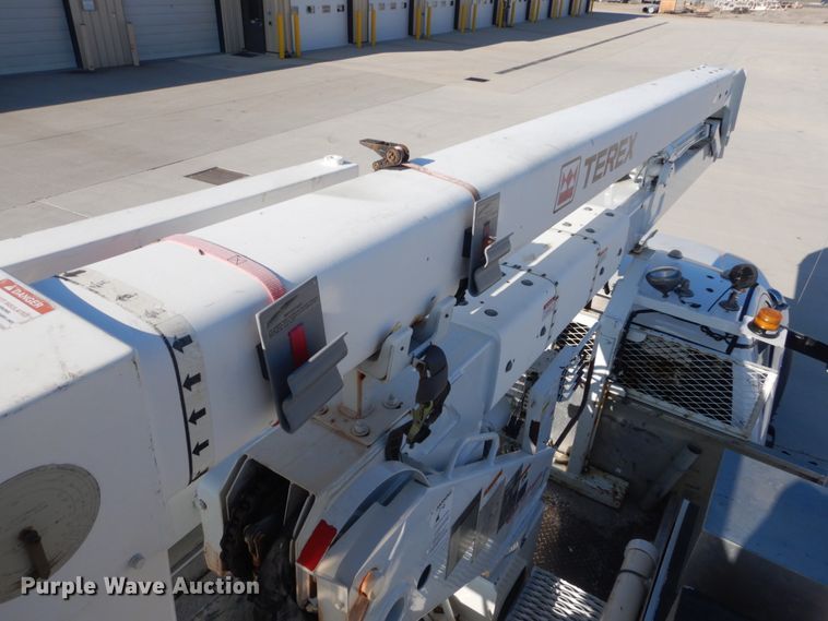 image for item HV9580 2011 Dodge Ram 5500  bucket truck