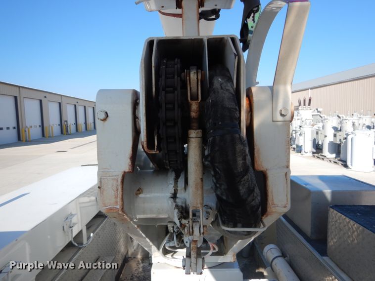 image for item HV9580 2011 Dodge Ram 5500  bucket truck