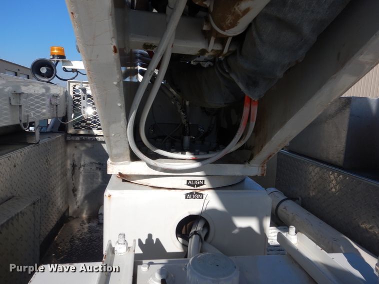 image for item HV9580 2011 Dodge Ram 5500  bucket truck