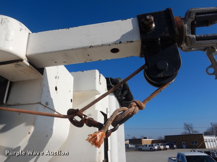 image for item HV9580 2011 Dodge Ram 5500  bucket truck