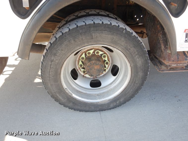 image for item HV9580 2011 Dodge Ram 5500  bucket truck