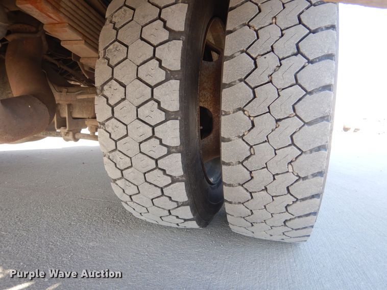 image for item HV9580 2011 Dodge Ram 5500  bucket truck