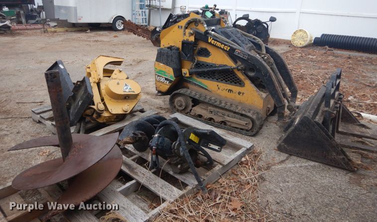 image for item HV9603 2007 Vermeer S600TX  compact utility loader