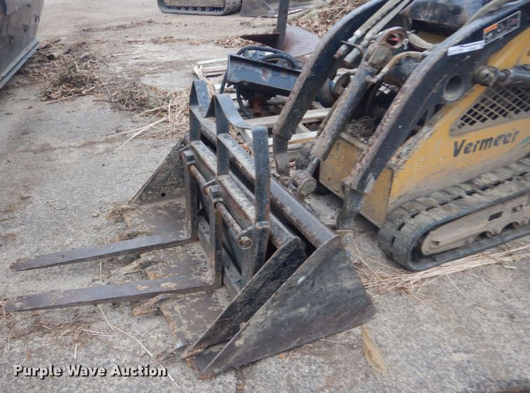 image for item HV9603 2007 Vermeer S600TX  compact utility loader