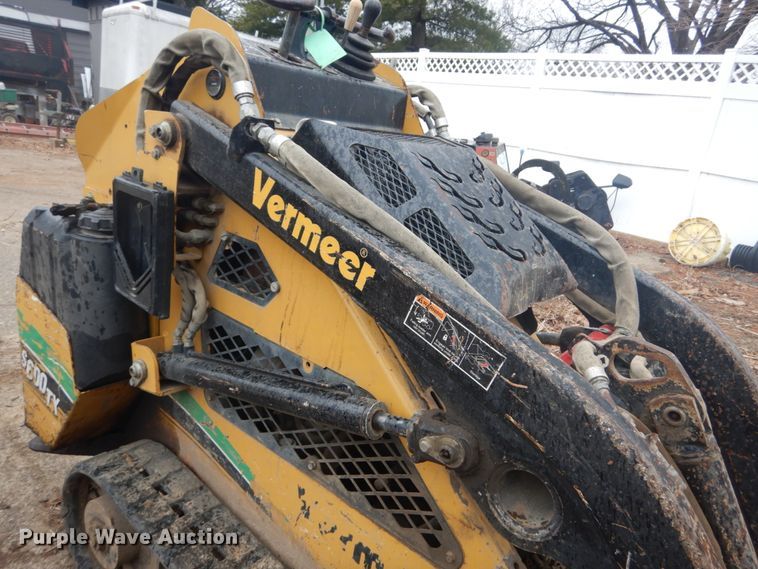 image for item HV9603 2007 Vermeer S600TX  compact utility loader