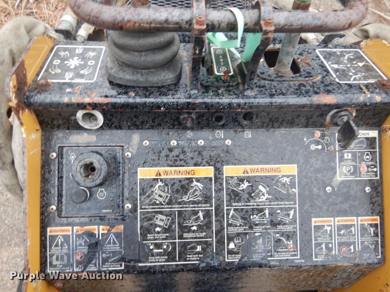 image for item HV9603 2007 Vermeer S600TX  compact utility loader