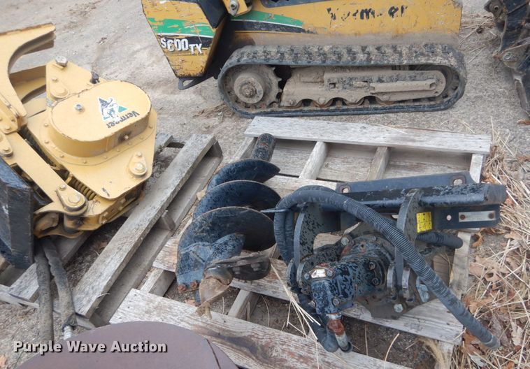 image for item HV9603 2007 Vermeer S600TX  compact utility loader