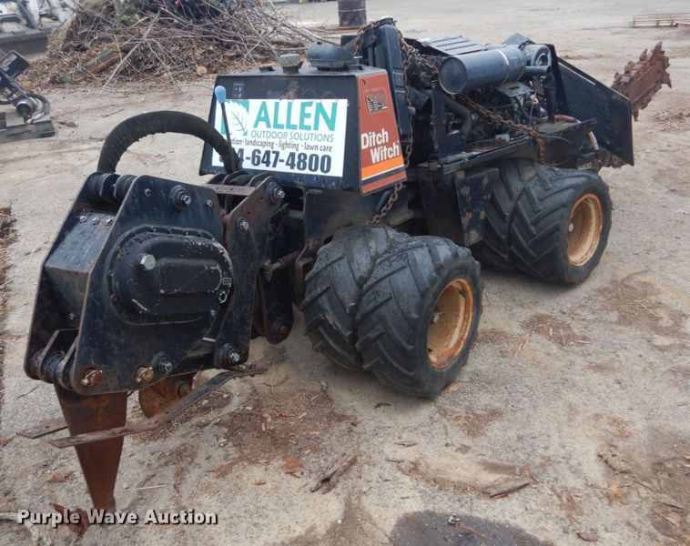 image for item HV9604 2001 Ditch Witch 410 SX  trencher