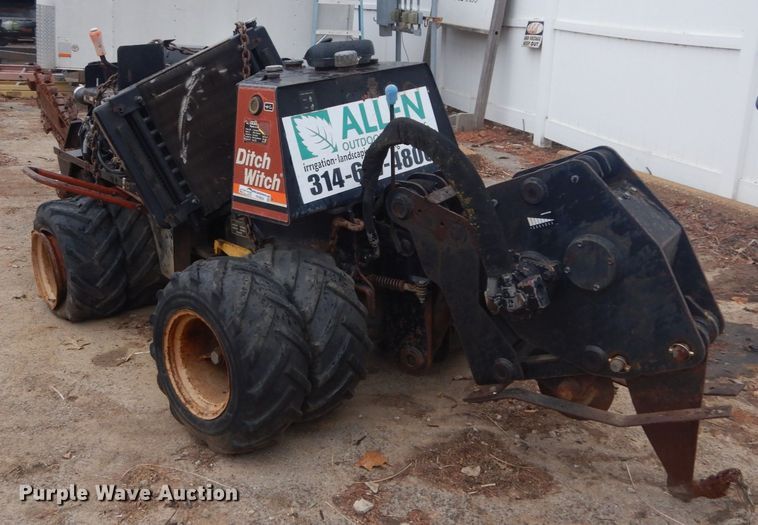 image for item HV9604 2001 Ditch Witch 410 SX  trencher
