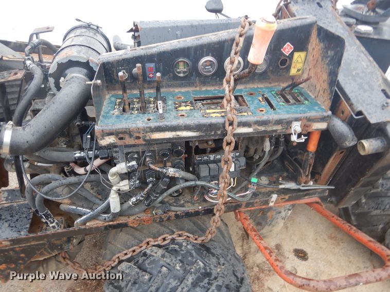 image for item HV9604 2001 Ditch Witch 410 SX  trencher