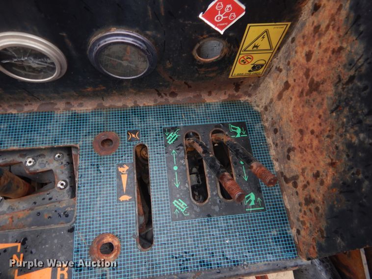 image for item HV9604 2001 Ditch Witch 410 SX  trencher