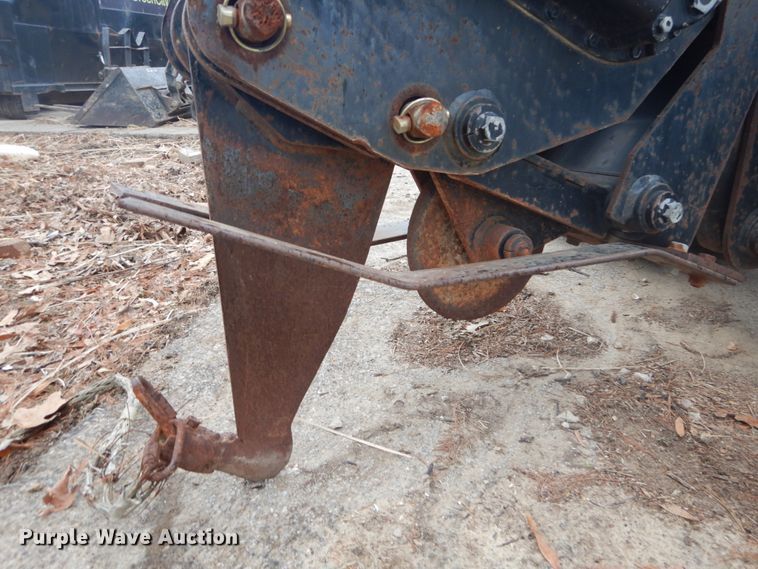 image for item HV9604 2001 Ditch Witch 410 SX  trencher