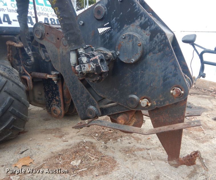 image for item HV9604 2001 Ditch Witch 410 SX  trencher