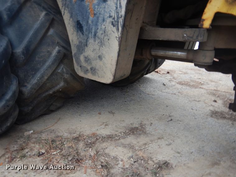 image for item HV9604 2001 Ditch Witch 410 SX  trencher