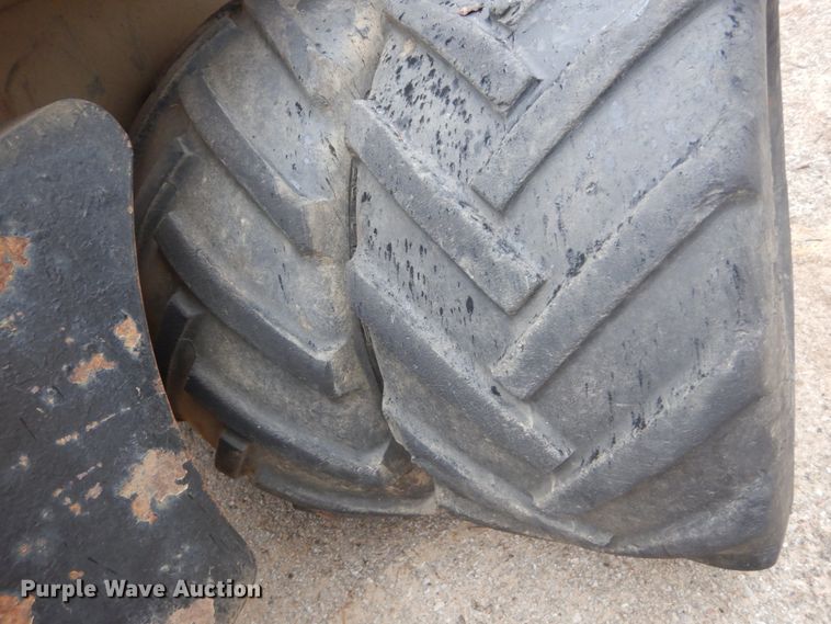 image for item HV9604 2001 Ditch Witch 410 SX  trencher