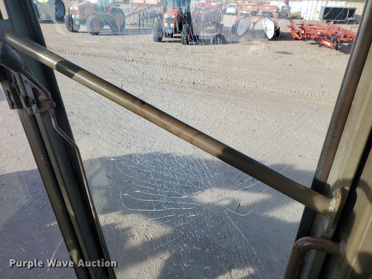 image for item HW9666 1985 Champion 720A  motor grader