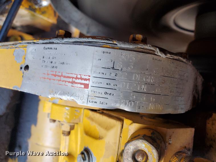 image for item HW9666 1985 Champion 720A  motor grader