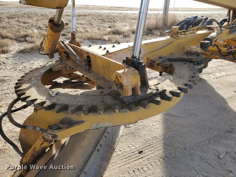 image for item HW9666 1985 Champion 720A  motor grader