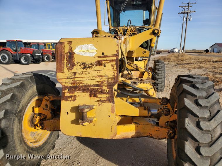 image for item HW9666 1985 Champion 720A  motor grader