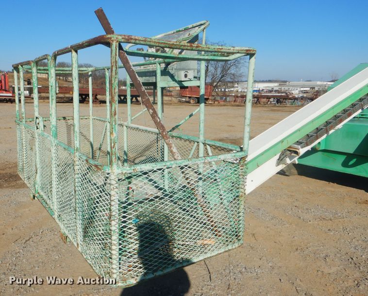 image for item HW9797 1993 JLG 60H  boom lift