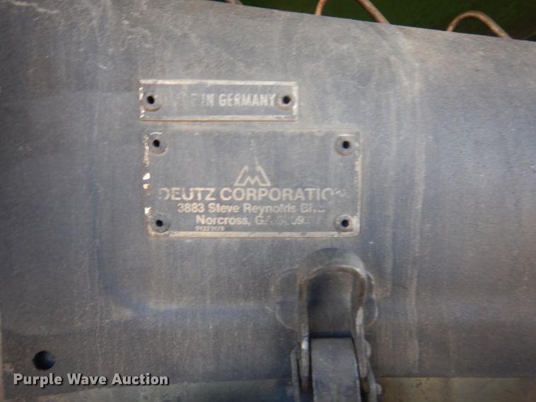 image for item HW9797 1993 JLG 60H  boom lift