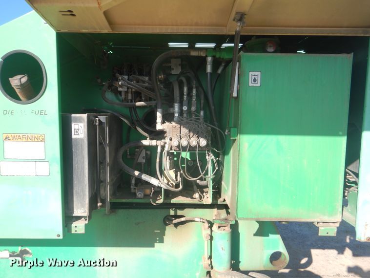 image for item HW9797 1993 JLG 60H  boom lift