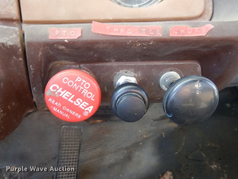 image for item IG9152 1977 Ford 750  bucket truck