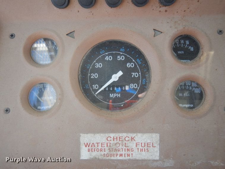 image for item IG9152 1977 Ford 750  bucket truck