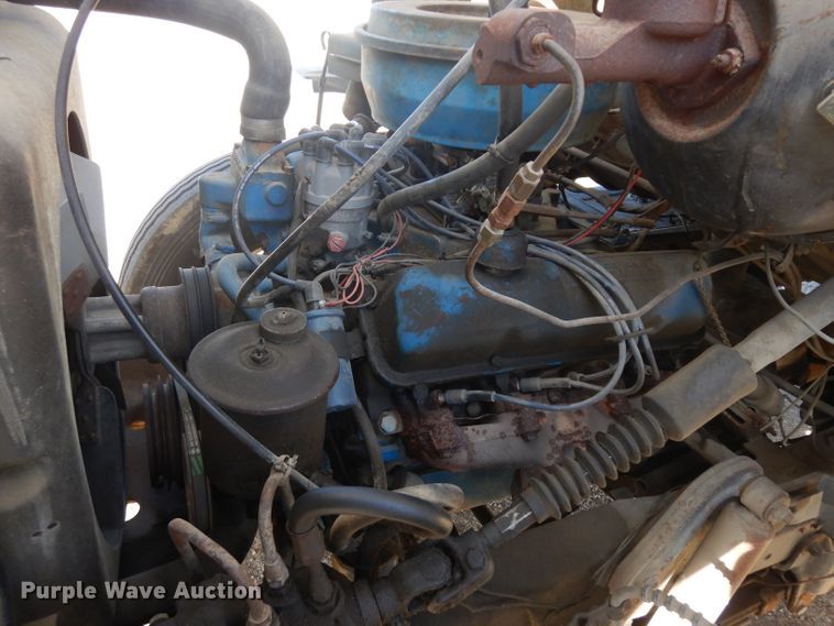 image for item IG9152 1977 Ford 750  bucket truck