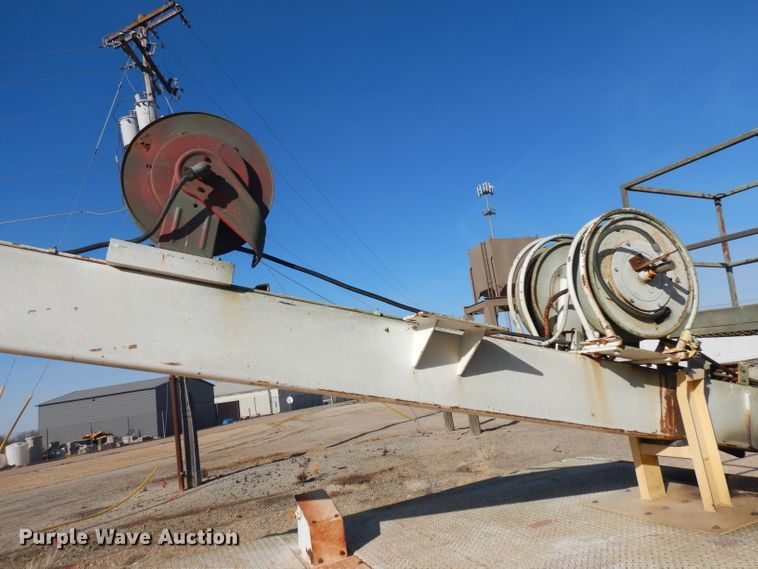 image for item IG9152 1977 Ford 750  bucket truck