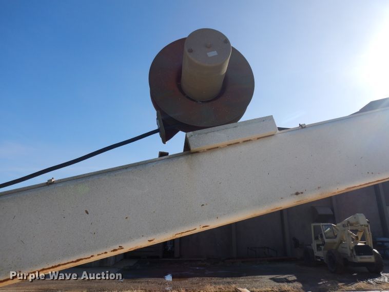 image for item IG9152 1977 Ford 750  bucket truck