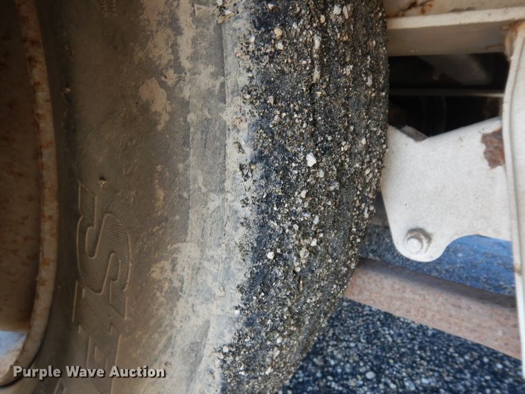 image for item IG9153 1986 Wilson 4860-FT  drop deck equipment trailer